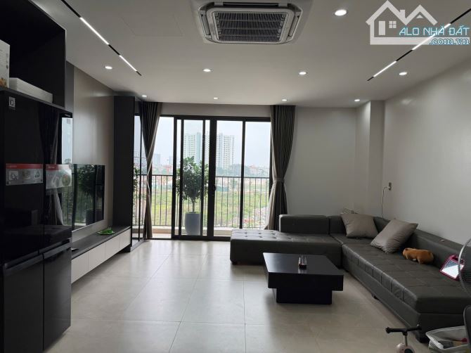 SIÊU PHẨM NHÀ TÁI ĐỊNH CƯ NGỌC THỤY – LONG BIÊN - PHÂN LÔ – GARA 2 Ô TÔ – THANG MÁY